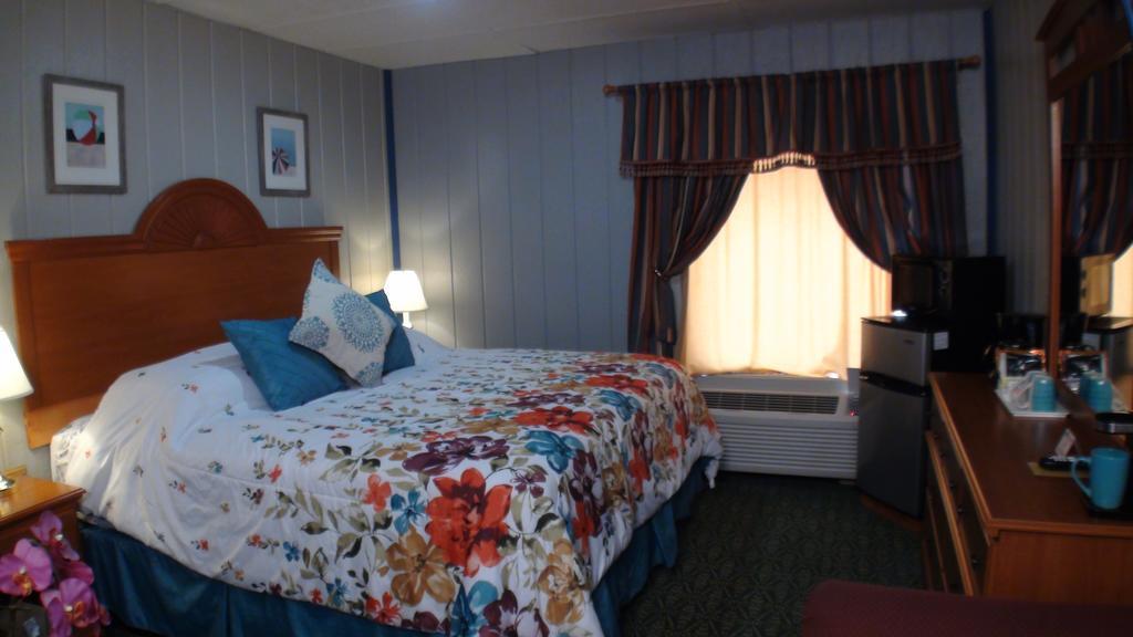 Motel 72 Grayling Extérieur photo