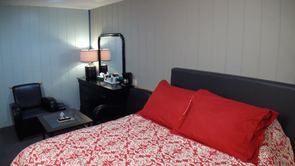 Motel 72 Grayling Extérieur photo