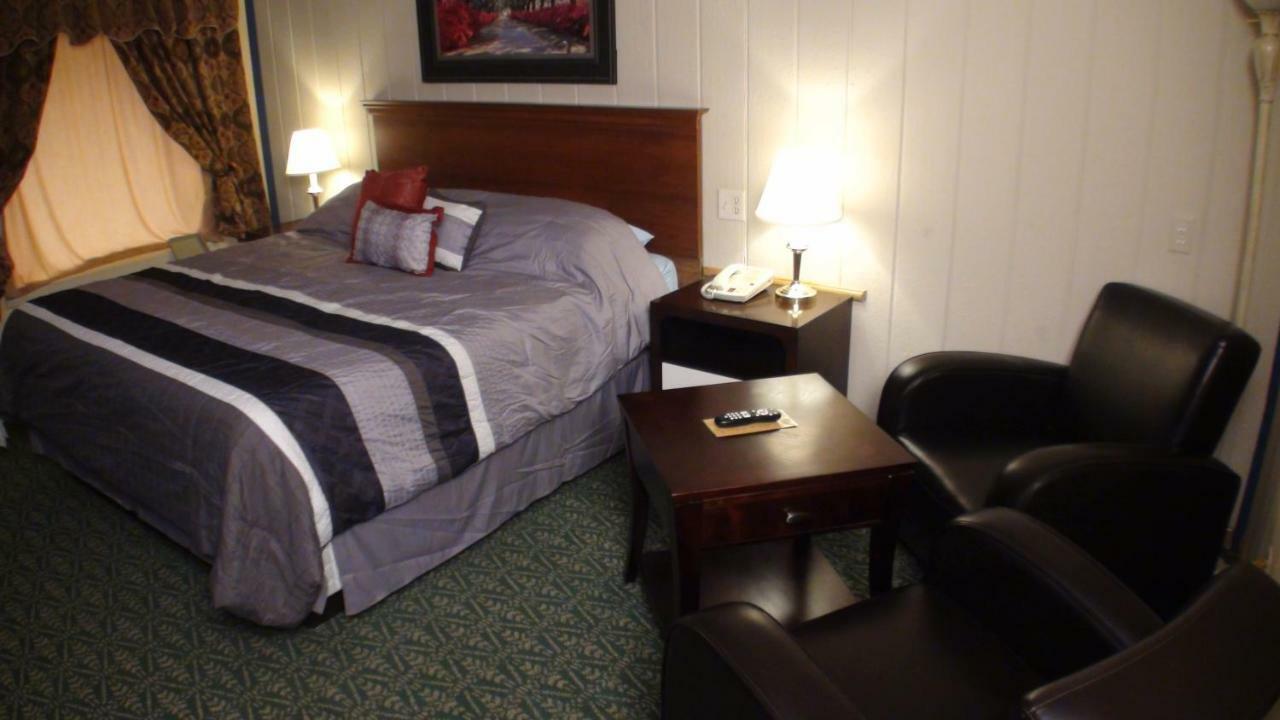 Motel 72 Grayling Extérieur photo